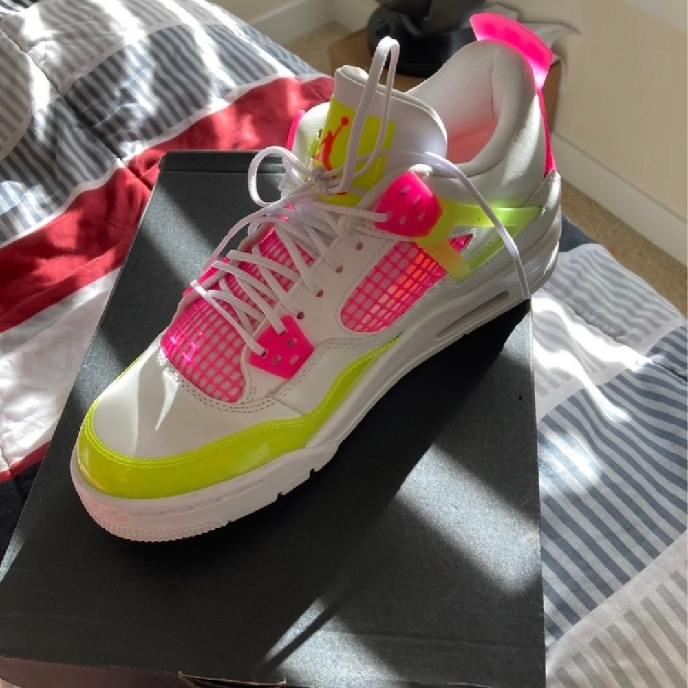 Jordan 6.5 boys  neon and pink Jordan